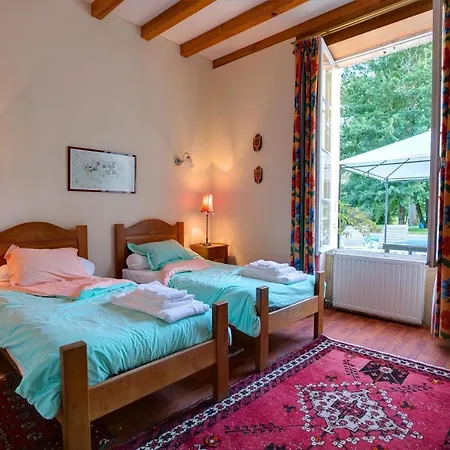Sleeps 10 Pool Wifi 빌라