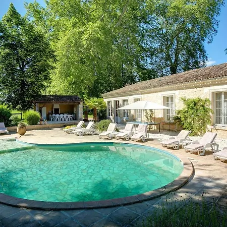 빌라 Sleeps 10 Pool Wifi Agnac